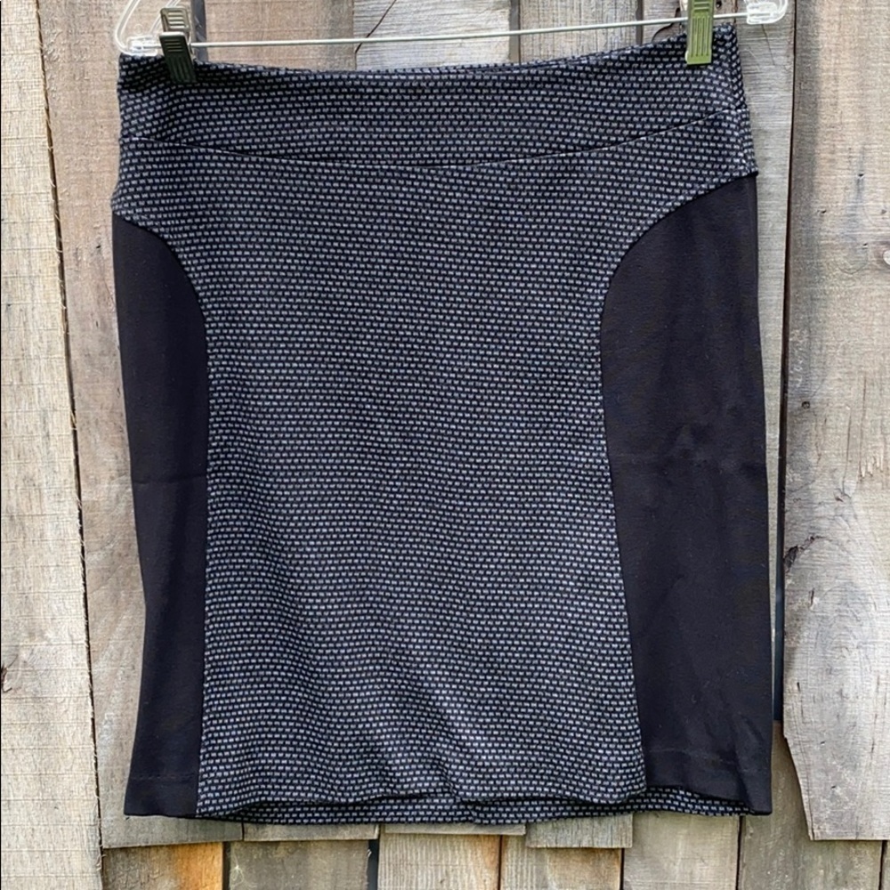 𝅺studio Point Black Pencil Skirt Size 8